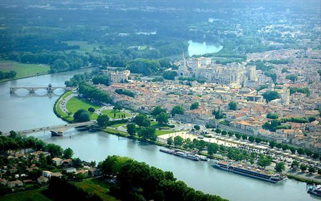 Palais des Papes et Pont d'Avignon (50 min)