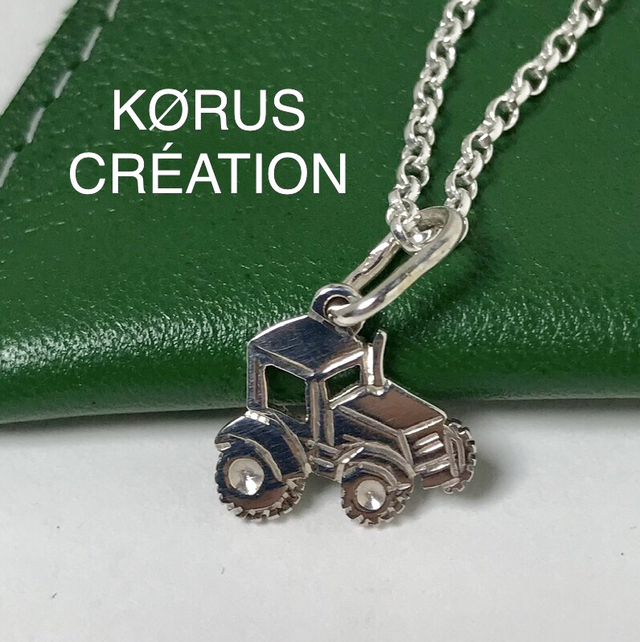 Pendentif tracteur ( petit modèle 1cm de haut )