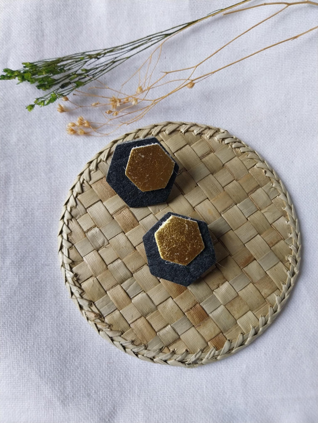 Boucles d'oreilles en matière végétale d'ananas 