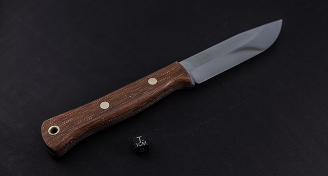 Couteau outdoor - manche azobé, lame carbone