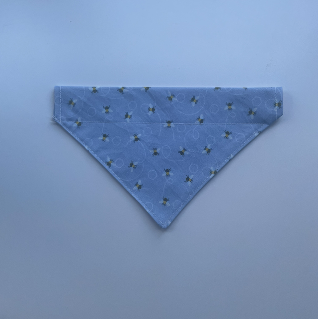 Dog bandanna blue bees 