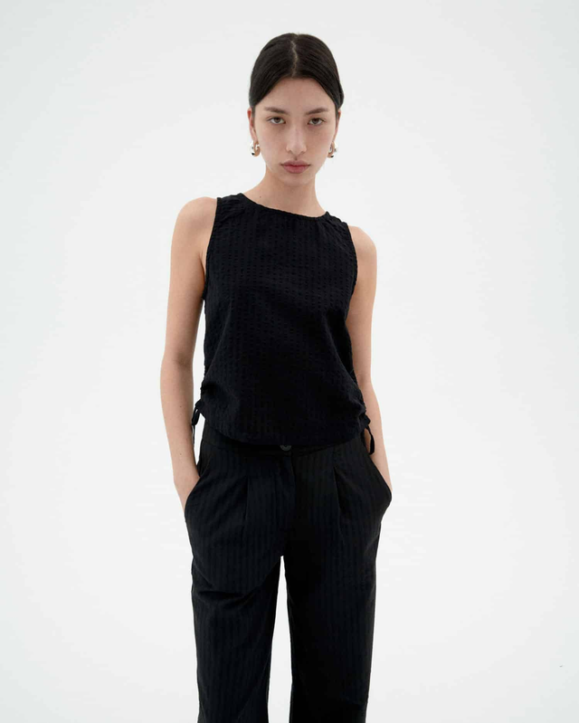 THINKING MU BLACK SEERSUCKER FLORENCE TOP