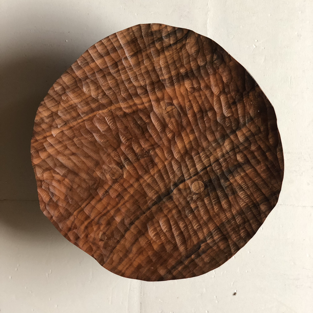 Plateau trépied en noyer