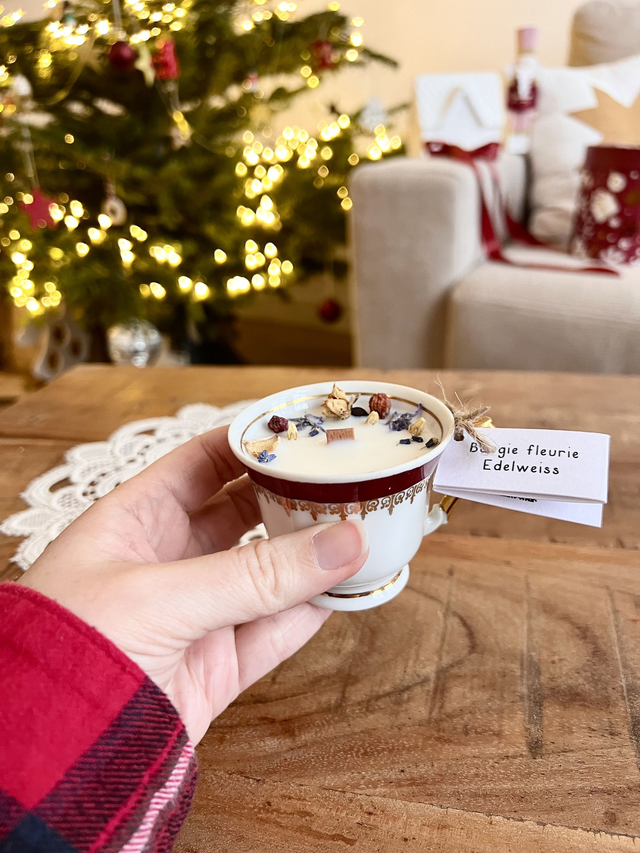 đ Bougie Edelweiss - tasse Ă cafĂ© "frise bordeaux et or"