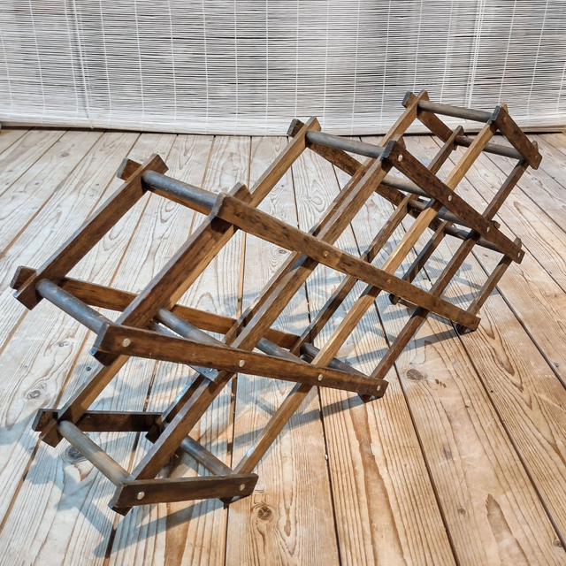 Made in Holland | Wijnrek Geschaard Accordeon Opvouwbaar voor 10 flessen (afmetingen 63 x 12 x 29,5 cm) Donkerbruin gebeitst hout | Vintage