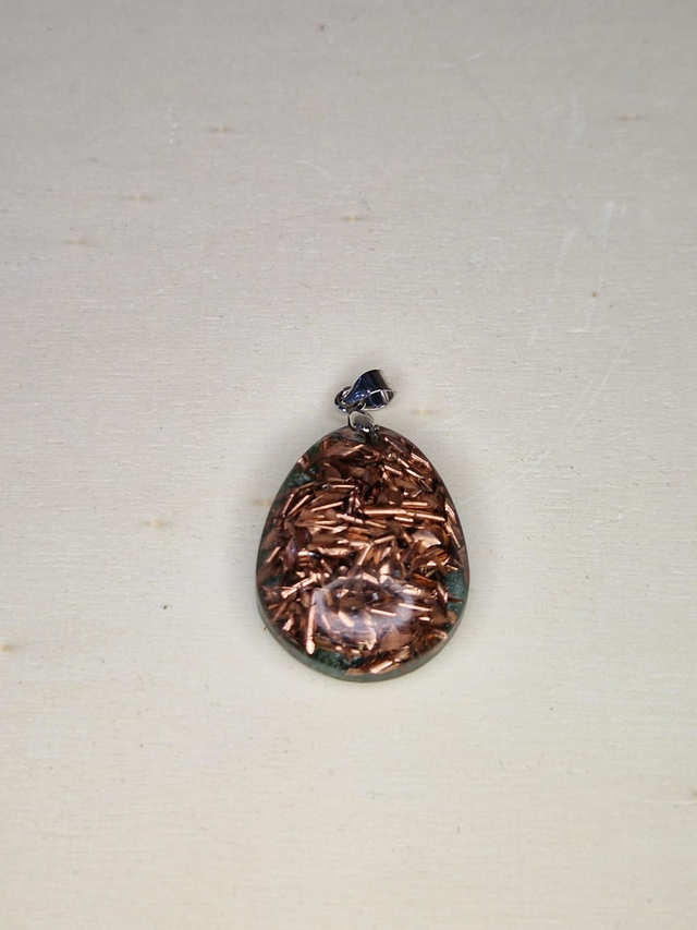 Orgonite, pendentif / 049