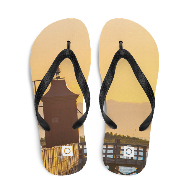 Infradito sunrise lighthouse