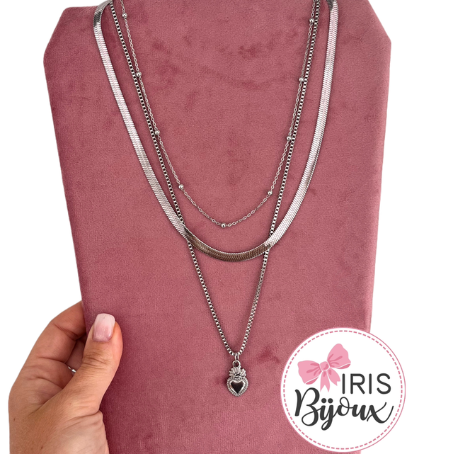 Collana triplo filo con cuore sacro 