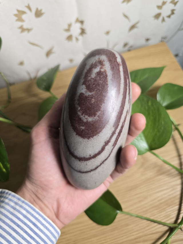 Shiva Lingam – Pierre naturelle de la rivière Narmada