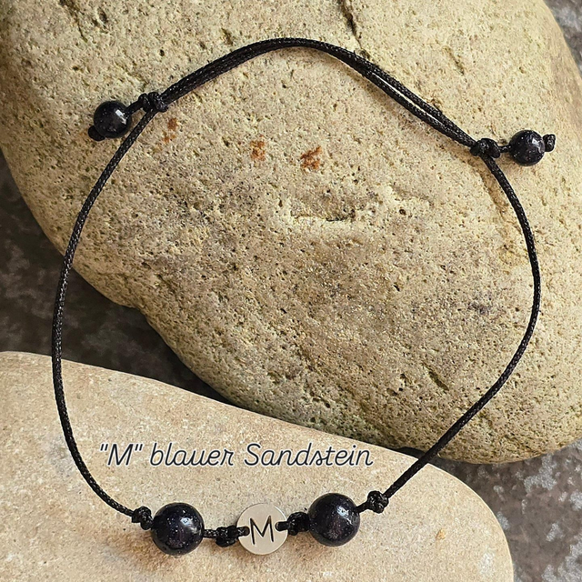 Initialen Armband "M" blauer Sandstein