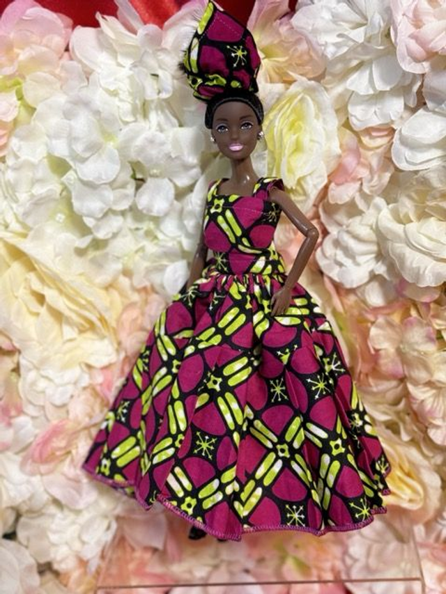 Poupée – Robe en Wax rose et vert & Coiffe assortie - Fait main