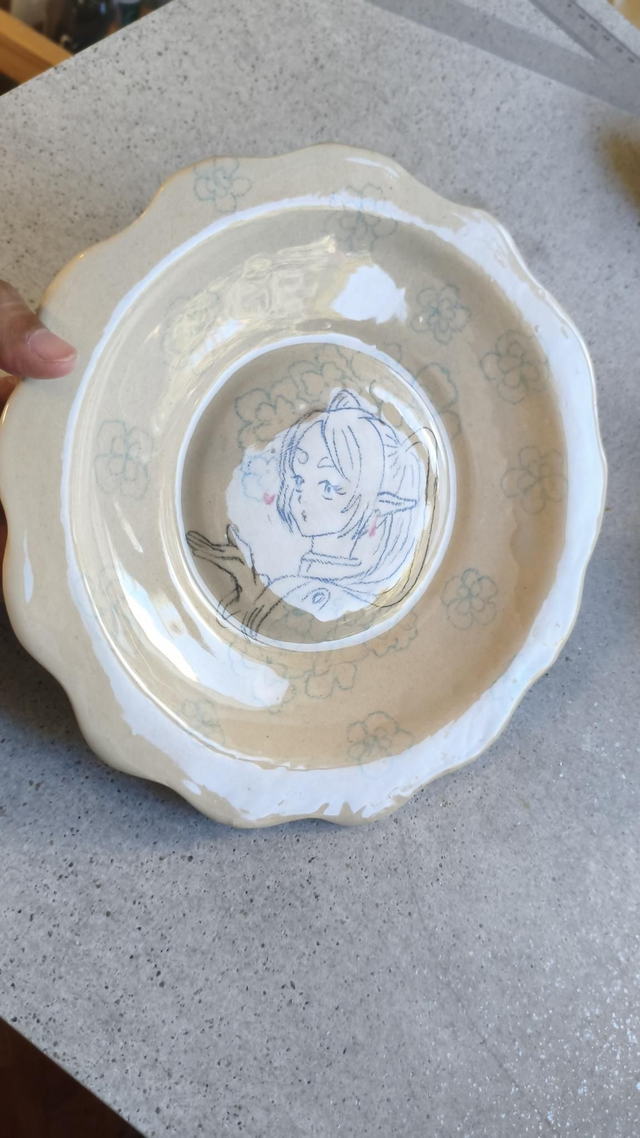 Handcrafted Anime-Inspired Ceramic Plate – Frieren Illustration