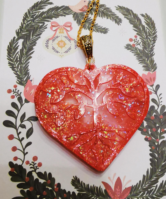 Pendentif cœur arbre rouge