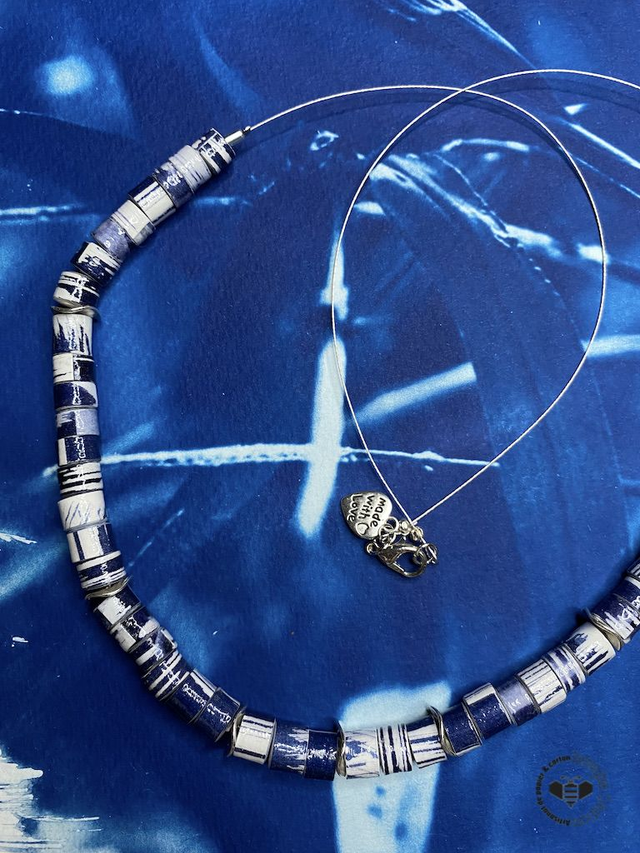 Sautoir Bleu de Prusse