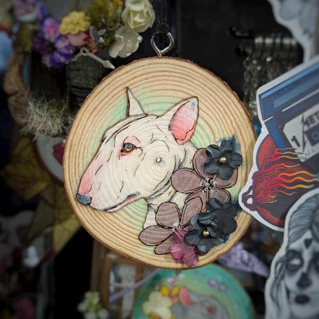 Small Painted Log - English Bull Terrier