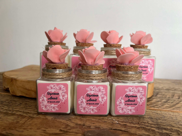 Pots en verre avec bougie ou dragées ou vide personnalisés couronne de fleurs