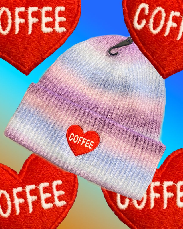 Flauschregenbogen Lila Blau - Kaffeeherz Mütze "COFFEE"