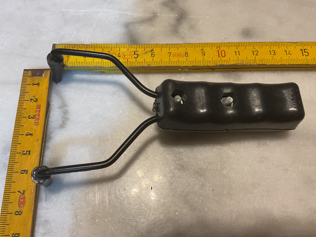 06B20 ... Lance pierre enfant acier étiré 3mm et poignée plastique