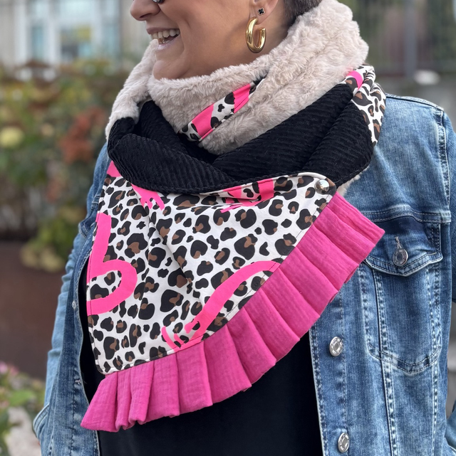 Écharpe Cocoon Fluffy – Pink Léopard