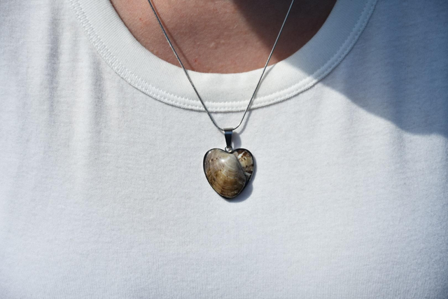 Collier coeur coquillage 