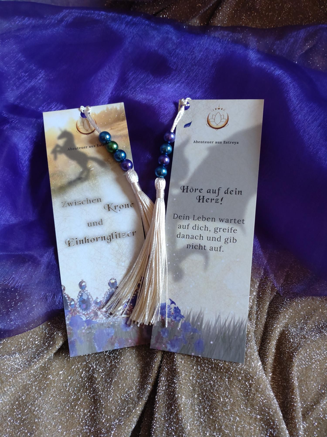 Schmucklesezeichen "Zwischen Krone und Einhornglitzer"