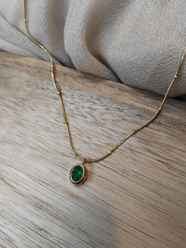 Collier pierre verte en acier inoxydable 