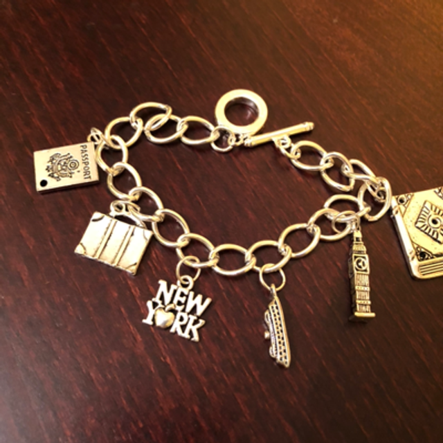Fantastic Beasts Charm Bracelet 