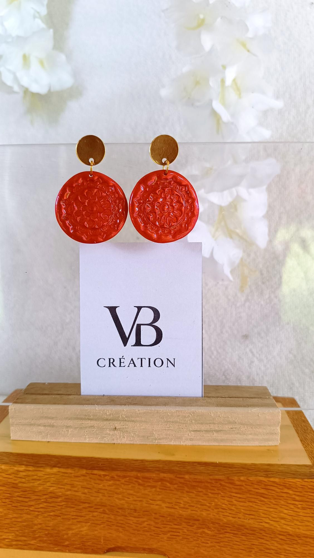 Créoles rouge texturé puce dorée 