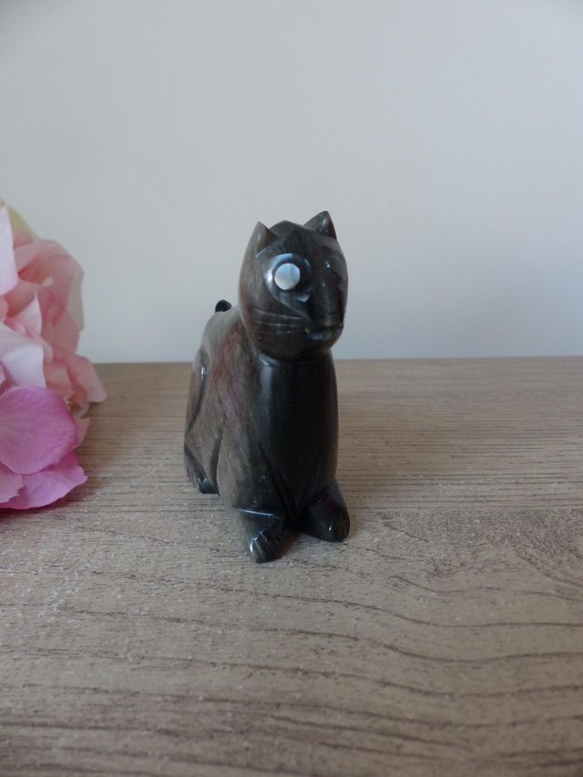 Figurine Chat en Obsidienne Dorée, Sculpture Chat Assis en Pierre, Chat Félin Collection, Lithothérapie, Cadeau Amoureux des Chats