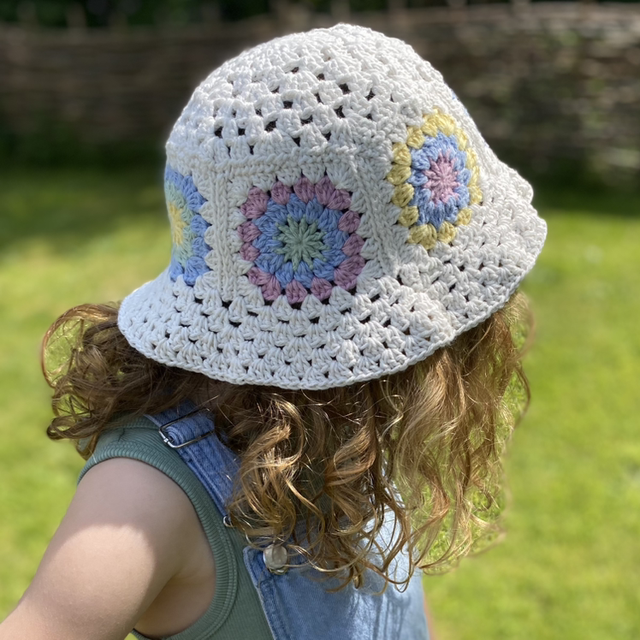 The Flower Granny Square hat