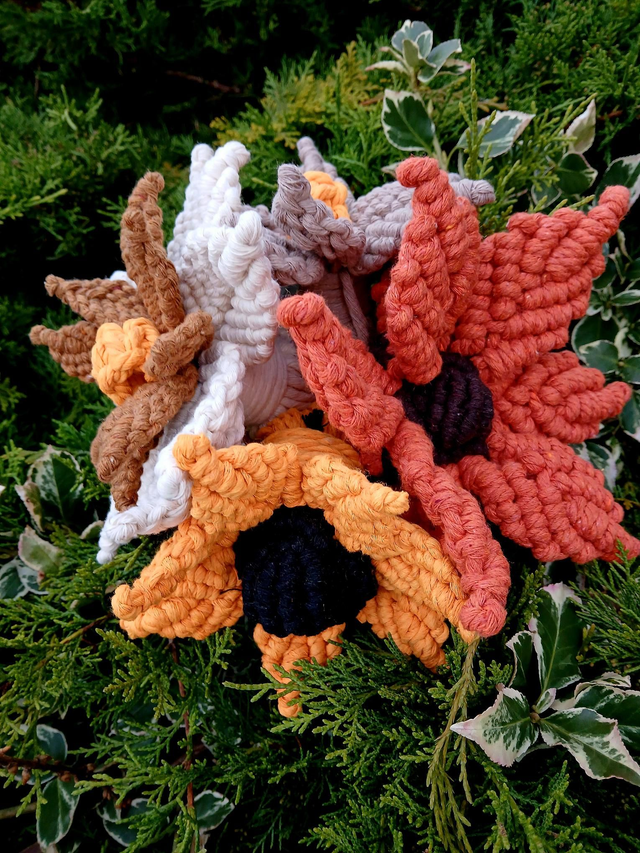 Bouquet de fleurs en macramé -décoration artisanale bohème 