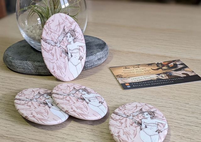 La Femme aux Oiseaux, Broche Soft Touch ovale