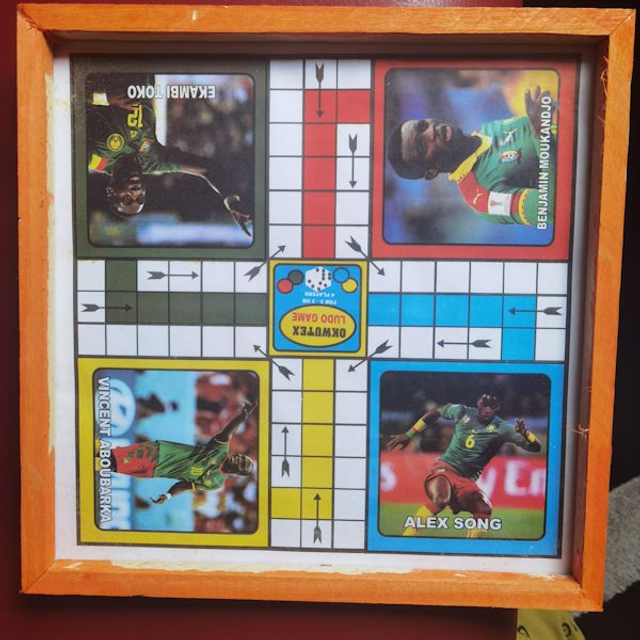 Jeu Ludo classique Fait Main bois Cameroun