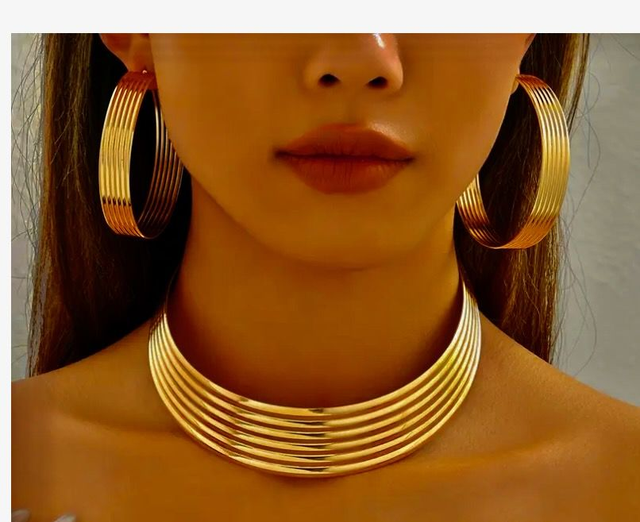 collier et boucle d' oreille