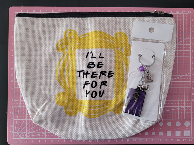 Duo FRIENDS Porte-clés  &amp; pochette  offerte