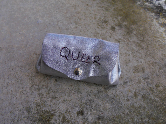 Portemonnaie triple poche Queer argenté