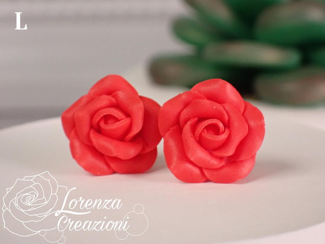 Orecchini a lobo rose rosse