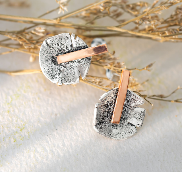 Pendientes hechos a mano de plata 925 y detalle en cobre 
