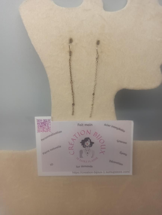 Boucle d'oreille plate