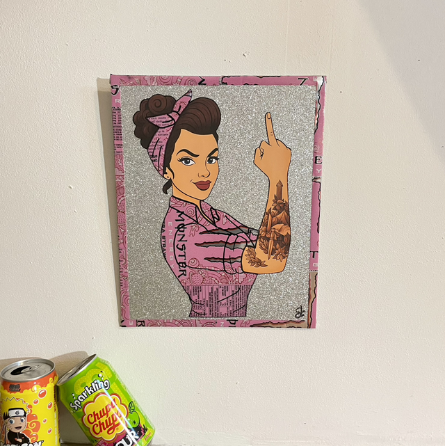 Tableau Pin Up fond argenté 