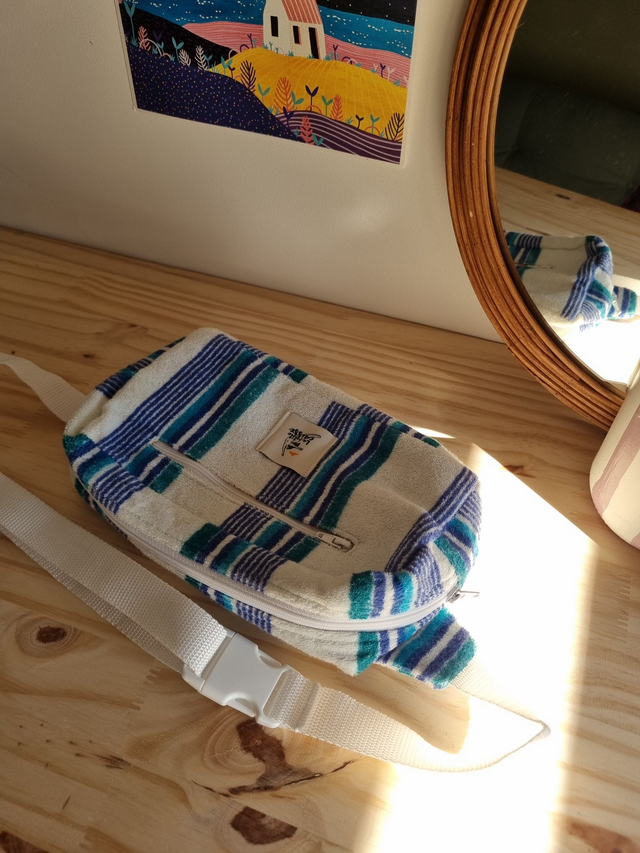 Banane rectangle éponge à rayures