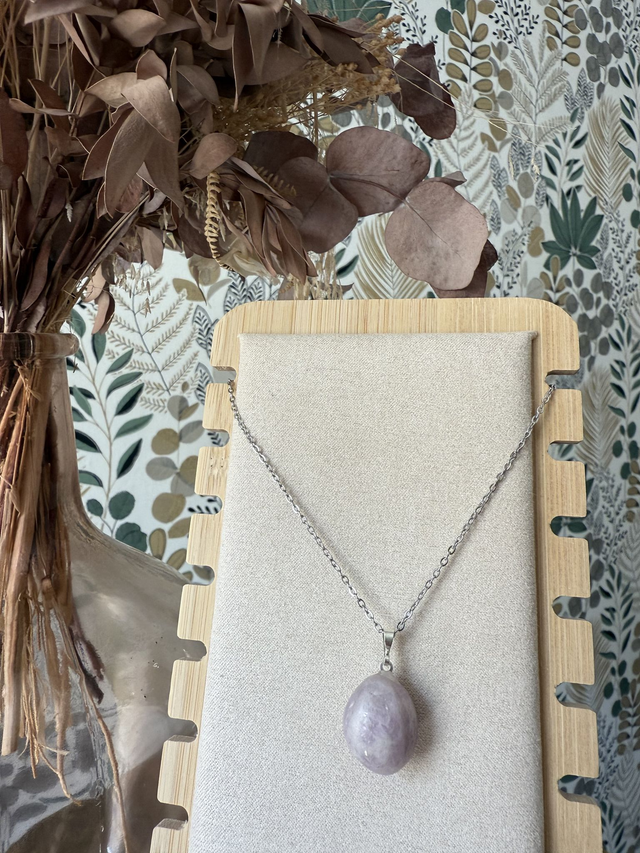 Collier Pendentif en Kunzite sur Chaine en Inox couleur argentée