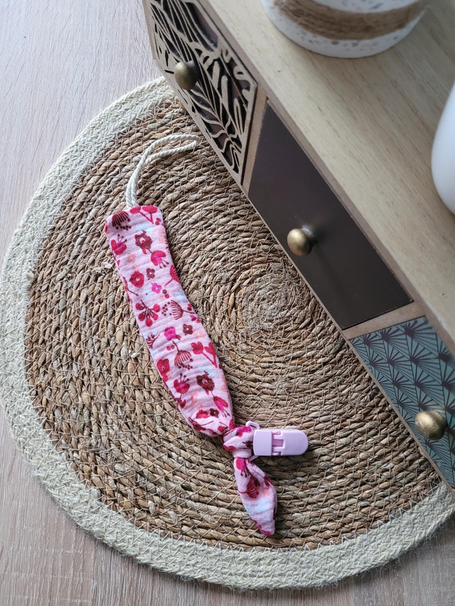 Attache tétine Rosie