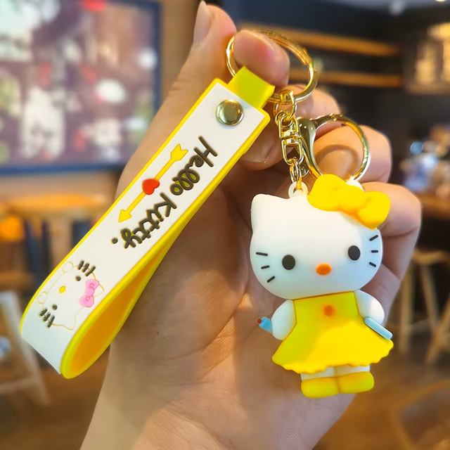 0583 - Hello kitty - met gele jurk