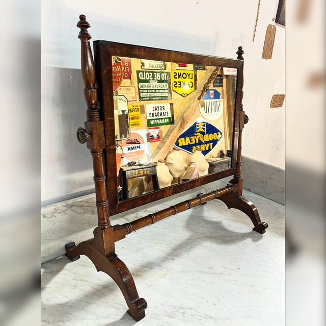 A Georgian 19th Century Mahogany Dressing Table Mirror