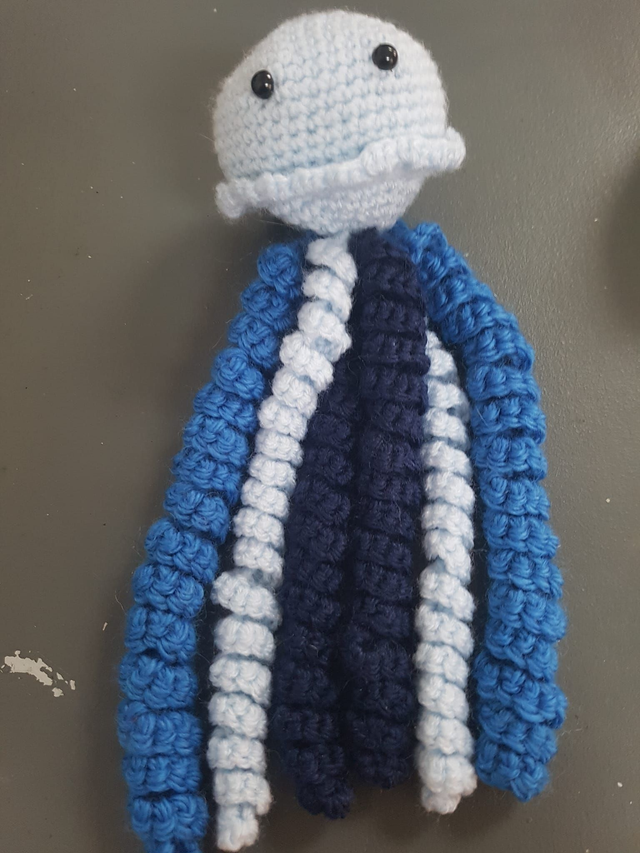Doudou Méduse au Crochet – Un compagnon tout doux pour bébé