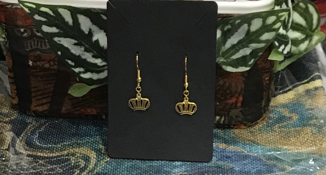 Gold Coloured Dangling - GCD16