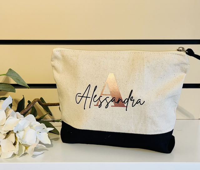 Pochette con nome e iniziale 