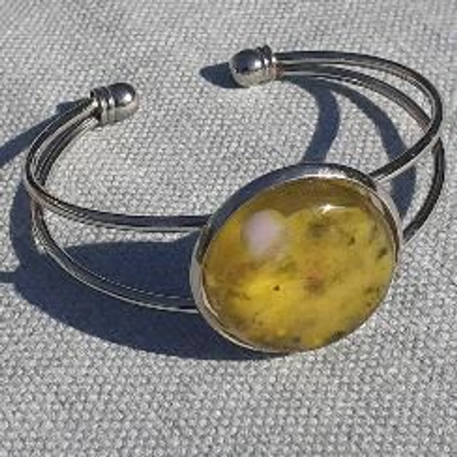 Green pastel cabachon