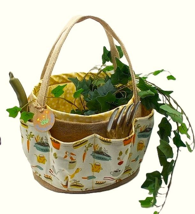Gardeners Foragers Large Bucket Bag for Gathering and Harvesting with Garden Tool Storage